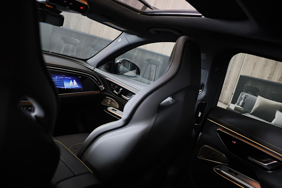 Mercedes-Benz E-Klasse AMG 53 4MATIC+ Edition 1 / Hyperscreen / Performance Zetels / Head Up / Softclose / 360 Camera / Open Pano