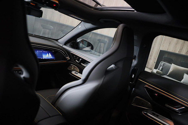 Mercedes-Benz E-Klasse AMG 53 4MATIC+ Edition 1 / Hyperscreen / Performance Zetels / Head Up / Softclose / 360 Camera / Open Pano