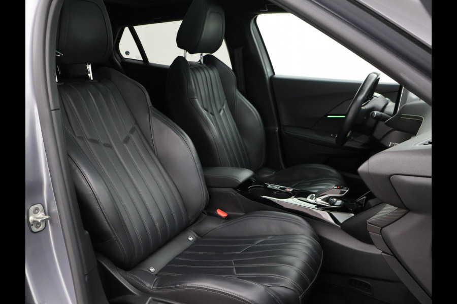 Peugeot e-2008 EV GT 50 kWh + LEDER | SCHUIFDAK | CAMERA | ADAPTIVE CRUISE | STOELVERW. | SFEERVERL.