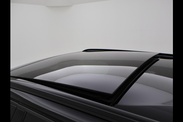 Peugeot e-2008 EV GT 50 kWh + LEDER | SCHUIFDAK | CAMERA | ADAPTIVE CRUISE | STOELVERW. | SFEERVERL.