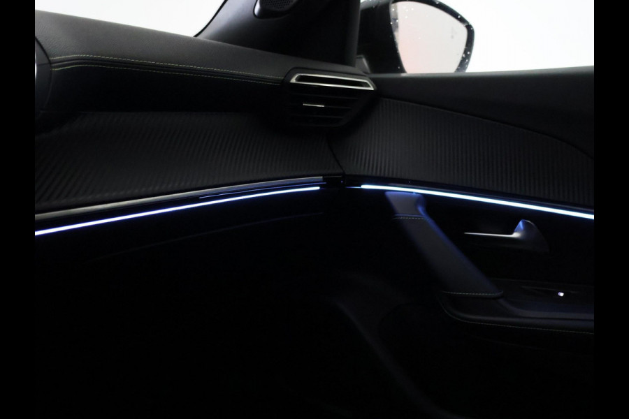 Peugeot e-2008 EV GT 50 kWh + LEDER | SCHUIFDAK | CAMERA | ADAPTIVE CRUISE | STOELVERW. | SFEERVERL.