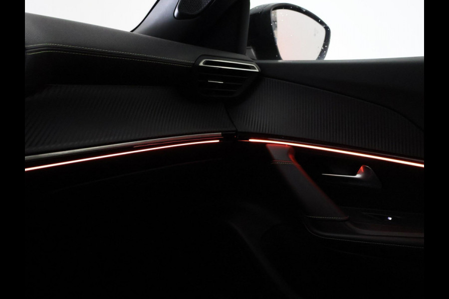 Peugeot e-2008 EV GT 50 kWh + LEDER | SCHUIFDAK | CAMERA | ADAPTIVE CRUISE | STOELVERW. | SFEERVERL.
