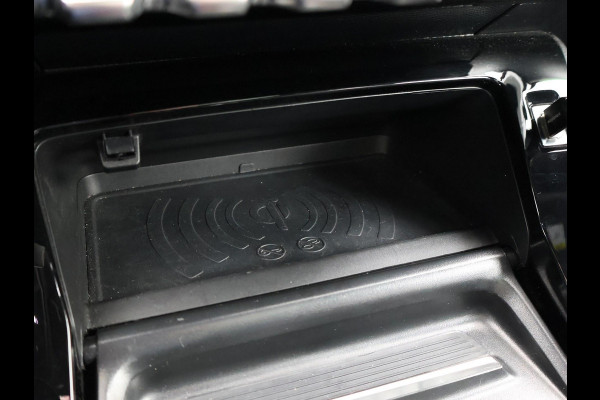 Peugeot e-2008 EV GT 50 kWh + LEDER | SCHUIFDAK | CAMERA | ADAPTIVE CRUISE | STOELVERW. | SFEERVERL.