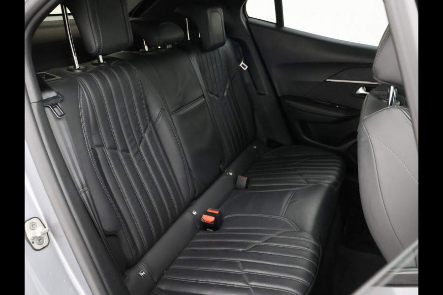 Peugeot e-2008 EV GT 50 kWh + LEDER | SCHUIFDAK | CAMERA | ADAPTIVE CRUISE | STOELVERW. | SFEERVERL.