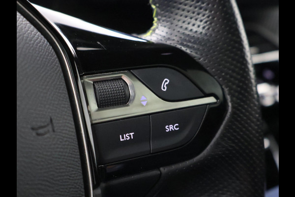 Peugeot e-2008 EV GT 50 kWh + LEDER | SCHUIFDAK | CAMERA | ADAPTIVE CRUISE | STOELVERW. | SFEERVERL.