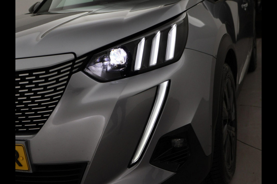 Peugeot e-2008 EV GT 50 kWh + LEDER | SCHUIFDAK | CAMERA | ADAPTIVE CRUISE | STOELVERW. | SFEERVERL.