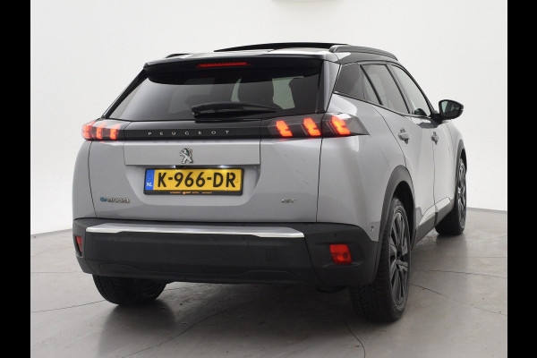 Peugeot e-2008 EV GT 50 kWh + LEDER | SCHUIFDAK | CAMERA | ADAPTIVE CRUISE | STOELVERW. | SFEERVERL.