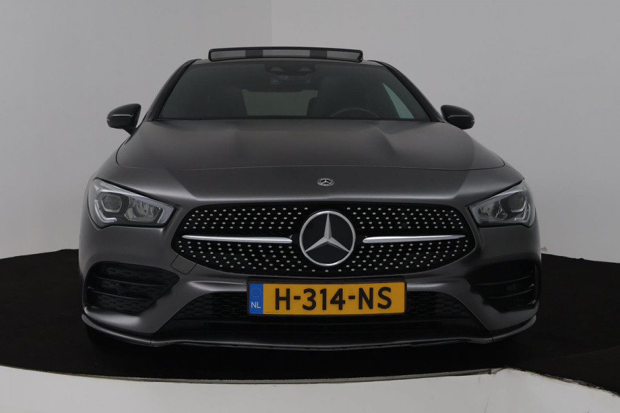 Mercedes-Benz CLA-Klasse 200 Business Solution AMG (PANORAMADAK, STOELVERWARMING, SFEERVERLICHTING, ACHTERUITRIJCAMERA)