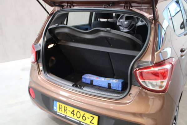 Hyundai i10 1.0i Comfort Cruise controle Climatronic Rijklaar incl onderhoud Bovag garantie