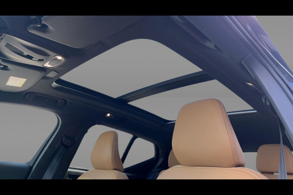 Volvo XC40 2.0 B3 Inscription / Trekhaak / Panoramadak / Camera / Leder / 19'' / Harman Kardon / Stuur+Stoelverwarming / DAB / Dodehoek / Cruise Control