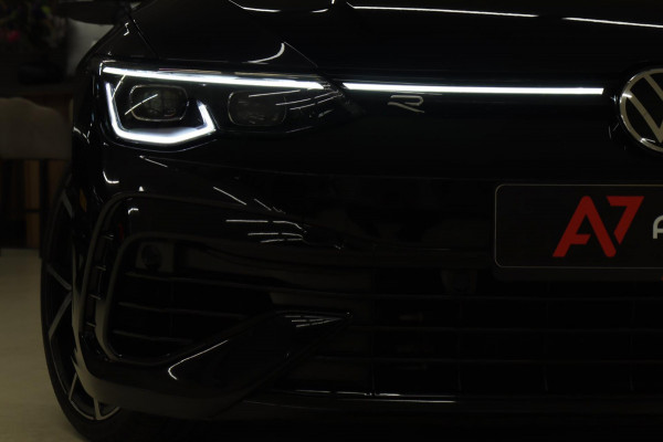 Volkswagen Golf 2.0 TSI R 4Motion AKRAP/PANO/HEADUP/IQ/H-K/BOMVOL