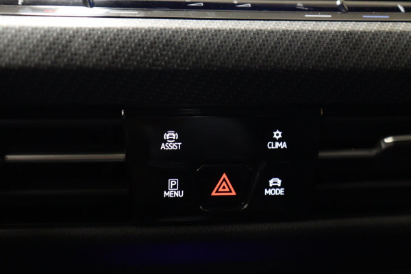 Volkswagen Golf 2.0 TSI R 4Motion AKRAP/PANO/HEADUP/IQ/H-K/BOMVOL