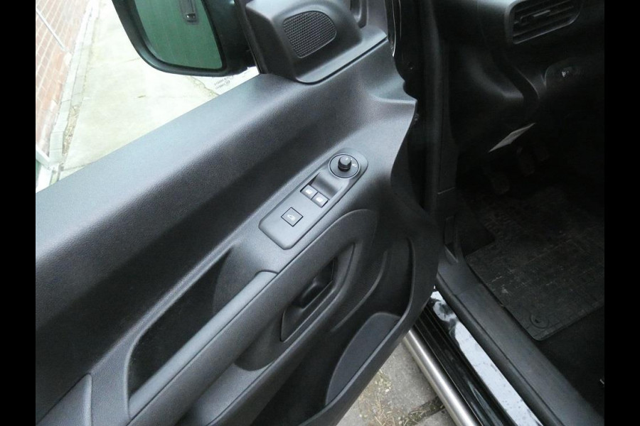 Peugeot Partner 1.5 BlueHDI Asphalt *navi/camera*102pk*marge