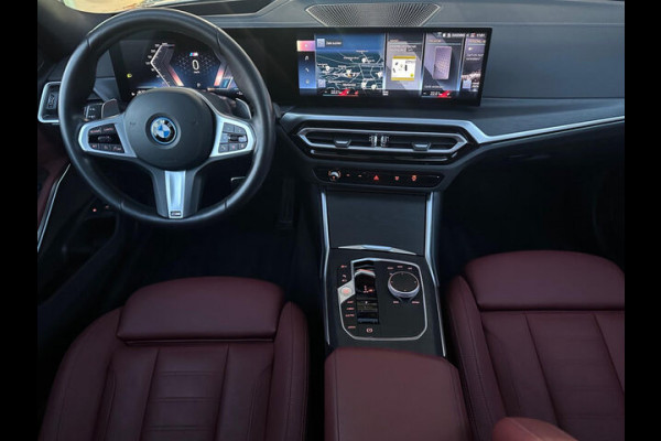 BMW 3 Serie Touring 330e M-SPORT ** ADAPT. LED, LEDER, NAVI+, PANORAMA, TREKH, 19-inch LMV, H&K SOUND ** 1e EIG - UNFALLFREI ** ** INFORMEER OOK NAAR ONZE AANTREKKELIJKE FINANCIAL-LEASE TARIEVEN **