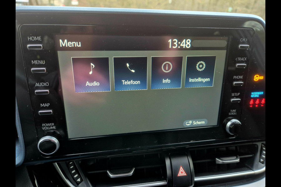 Toyota C-HR 1.8 Hybrid Dynamic . Camera. 18 inch . Apple carplay