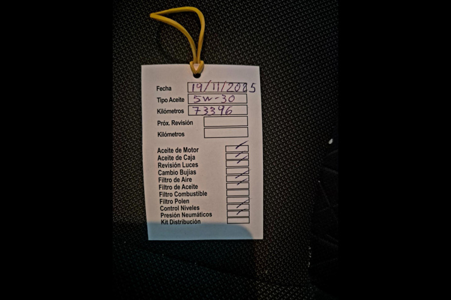 Toyota C-HR 1.8 Hybrid Dynamic . Camera. 18 inch . Apple carplay