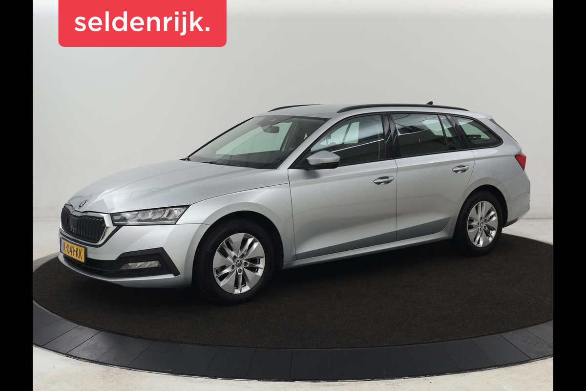 Škoda Octavia 1.0 e-TSI Ambition | Stoelverwarming | Trekhaak | Carplay | Navigatie | Full LED | Parkeerhulp | Cruise control | Climate control | Bluetooth
