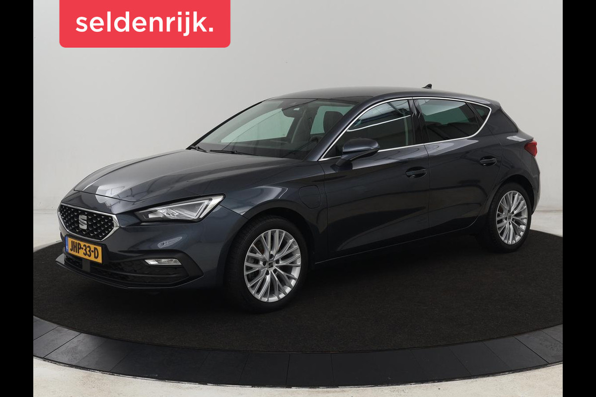 Seat Leon 1.4 TSI eHybrid PHEV Xcellence | Adaptive cruise | Carplay | Sfeerverlichting | Navigatie | Leder/Alcantara | Camera | Digital Cockpit | Plug In