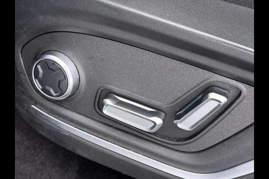 Lynk & Co 01 1.5 PHEV PLUG-IN HYBRIDE | COMPLETE AUTO | ELEKTRISCH PANORAMADAK | FULL OPTIONS | LYNK & CO GARANTIE T/M 05-2026 | RIJKLAAR GELEVERD | BTW VERREKENBAARE|