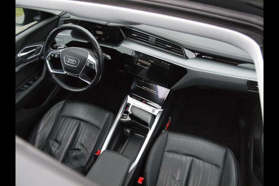 Audi e-tron 55 quattro Business edition Plus 95 kWh | SOH 95% | Panoramadak | B&O | Camera | Sfeerverlichting | Cruise Control |