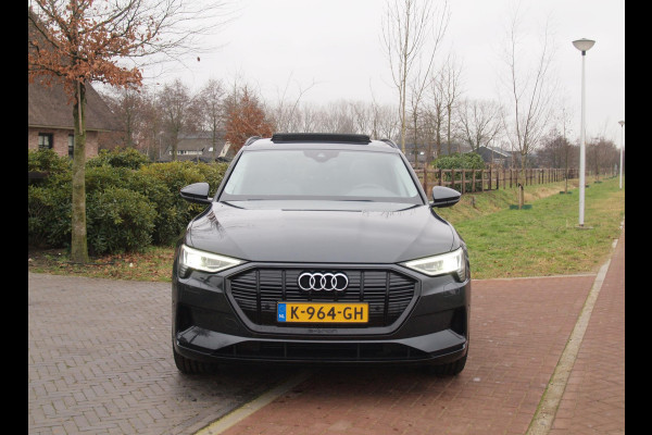 Audi e-tron 55 quattro Business edition Plus 95 kWh | SOH 95% | Panoramadak | B&O | Camera | Sfeerverlichting | Cruise Control |