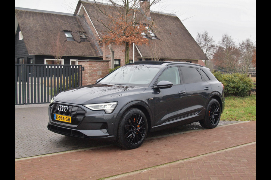 Audi e-tron 55 quattro Business edition Plus 95 kWh | SOH 95% | Panoramadak | B&O | Camera | Sfeerverlichting | Cruise Control |
