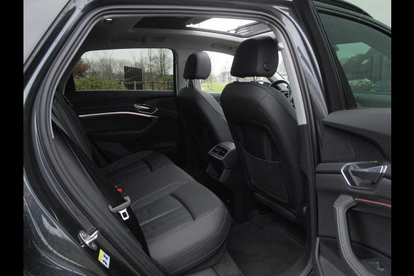 Audi e-tron 55 quattro Business edition Plus 95 kWh | SOH 95% | Panoramadak | B&O | Camera | Sfeerverlichting | Cruise Control |
