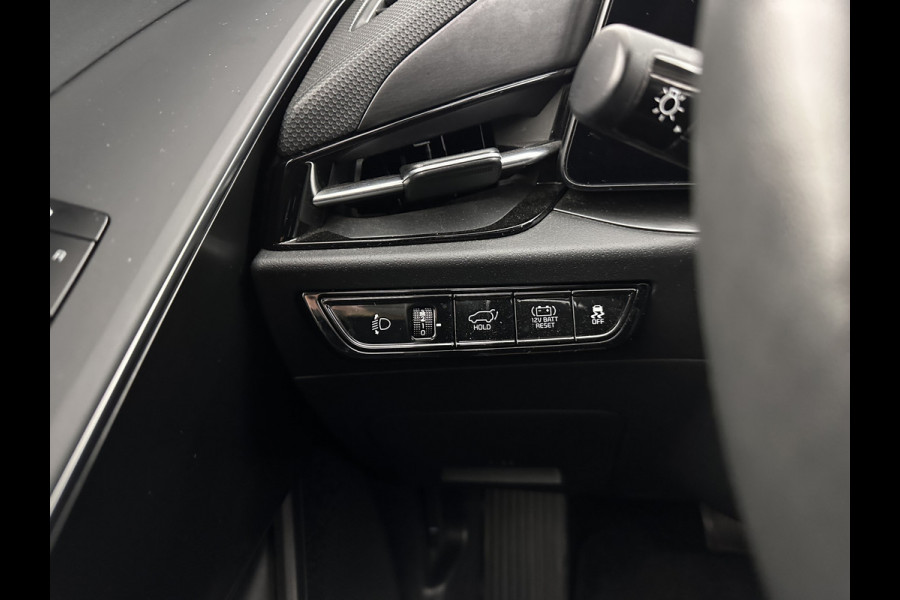 Kia Niro 1.6 GDi Hybrid DynamicPlusLine (INCL-BTW) Aut. *PANO | HEAD-UP | LEATHER | DIGI-COCKPIT | NAVI-FULLMAP | DAB | ADAPT.CRUISE | CAMERA | COMFORT-SEATS | KEYLESS | DIGI-COCKPIT | SHIFT-PADDLES | HEATED-SEATS | CARPLAY | LANE-