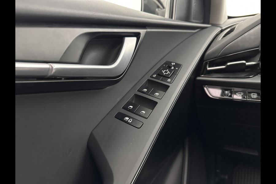 Kia Niro 1.6 GDi Hybrid DynamicPlusLine (INCL-BTW) Aut. *PANO | HEAD-UP | LEATHER | DIGI-COCKPIT | NAVI-FULLMAP | DAB | ADAPT.CRUISE | CAMERA | COMFORT-SEATS | KEYLESS | DIGI-COCKPIT | SHIFT-PADDLES | HEATED-SEATS | CARPLAY | LANE-