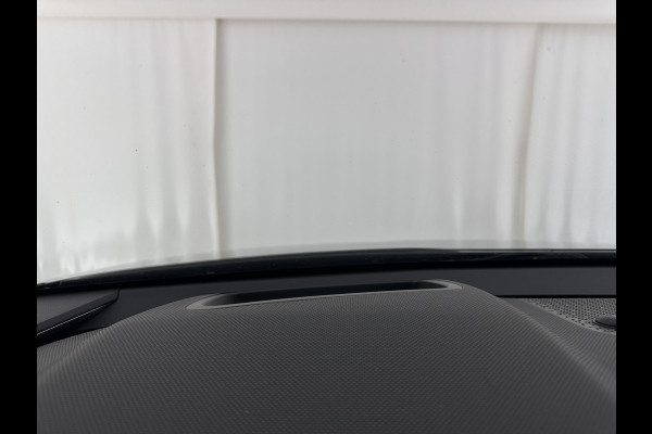 Kia Niro 1.6 GDi Hybrid DynamicPlusLine (INCL-BTW) Aut. *PANO | HEAD-UP | LEATHER | DIGI-COCKPIT | NAVI-FULLMAP | DAB | ADAPT.CRUISE | CAMERA | COMFORT-SEATS | KEYLESS | DIGI-COCKPIT | SHIFT-PADDLES | HEATED-SEATS | CARPLAY | LANE-