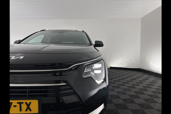 Kia Niro 1.6 GDi Hybrid DynamicPlusLine (INCL-BTW) Aut. *PANO | HEAD-UP | LEATHER | DIGI-COCKPIT | NAVI-FULLMAP | DAB | ADAPT.CRUISE | CAMERA | COMFORT-SEATS | KEYLESS | DIGI-COCKPIT | SHIFT-PADDLES | HEATED-SEATS | CARPLAY | LANE-