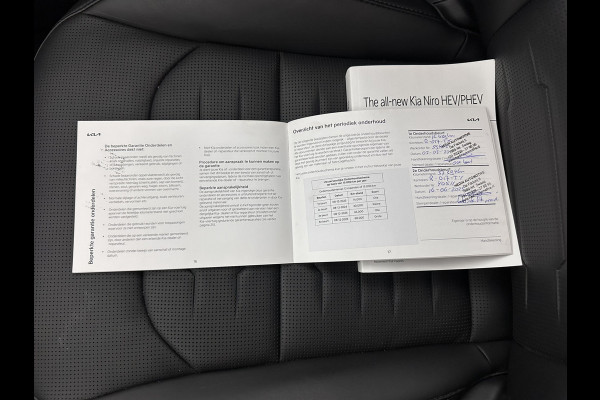 Kia Niro 1.6 GDi Hybrid DynamicPlusLine (INCL-BTW) Aut. *PANO | HEAD-UP | LEATHER | DIGI-COCKPIT | NAVI-FULLMAP | DAB | ADAPT.CRUISE | CAMERA | COMFORT-SEATS | KEYLESS | DIGI-COCKPIT | SHIFT-PADDLES | HEATED-SEATS | CARPLAY | LANE-