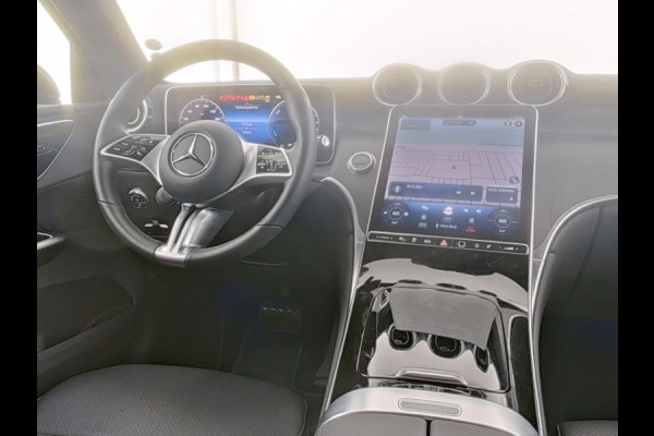 Mercedes-Benz GLC Coupé 300 e 4MATIC Plug-In Hybride Trekhaak | Alarm Klasse 3 | Rijassistentiepakket plus | Stuur en Stoelverwarming | Parkeerpakket met 360°-camera | Distronic.