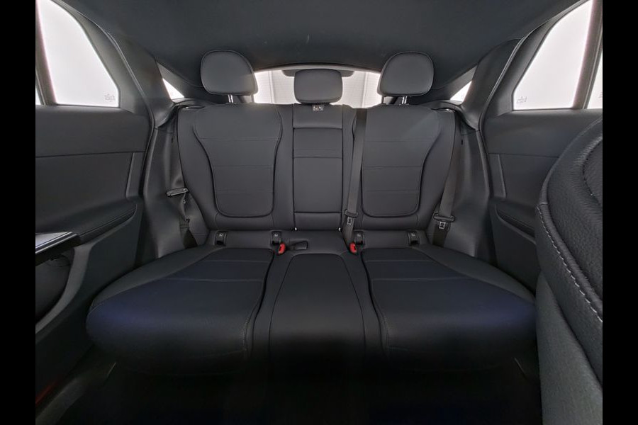 Mercedes-Benz GLC Coupé 300 e 4MATIC Plug-In Hybride Trekhaak | Alarm Klasse 3 | Rijassistentiepakket plus | Stuur en Stoelverwarming | Parkeerpakket met 360°-camera | Distronic.