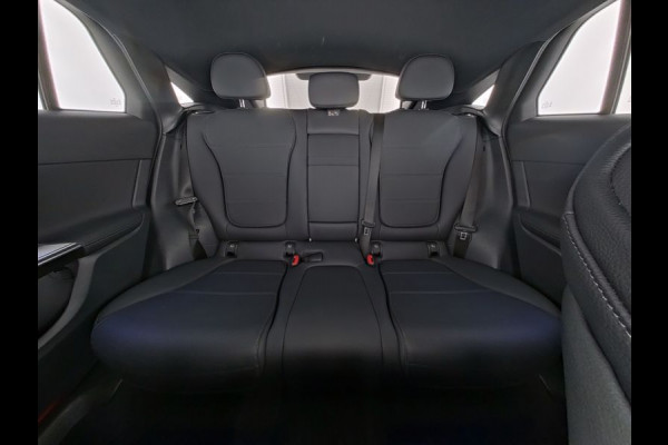 Mercedes-Benz GLC Coupé 300 e 4MATIC Plug-In Hybride Trekhaak | Alarm Klasse 3 | Rijassistentiepakket plus | Stuur en Stoelverwarming | Parkeerpakket met 360°-camera | Distronic.
