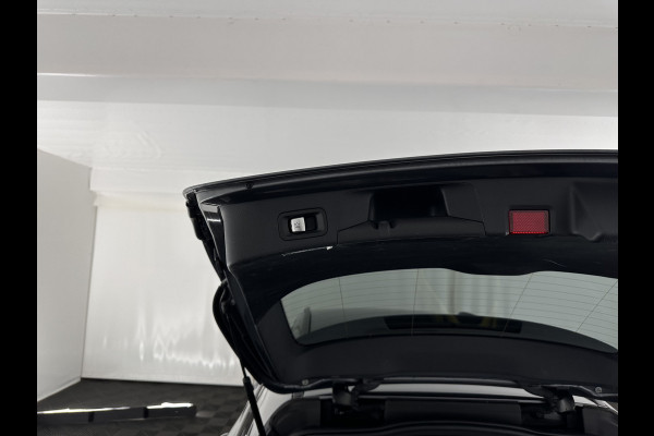 Mercedes-Benz C-Klasse Estate 300 e AMG Limited Business Solution ( Plug-in ) (INCL-BTW) Aut. *LEATHER-ALCANTARA | FULL-LED | NAVI-FULLMAP | TOPVIEW | BLINDSPOT | PREMIUM-AUDIO | DAB | CARPLAY | AMBIENTLIGHT | DIGI-COCKPIT | SPORTSEATS | TOWBAR | 18"ALU*