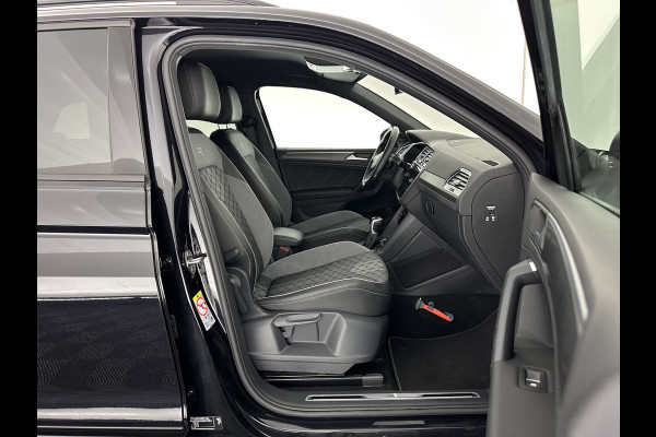Volkswagen Tiguan 1.4 TSI eHybrid R-Line Business (INCL.BTW) *HEAD-UP | FULL-LED | ADAPTIVE-CRUISE | TOP-VIEW | KEYLESS | DIGI-COCKPIT | HEATED-COMFORTSEATS | NAV-FULLMAP | DAB+ | PRIVACY-GLASS | ECC | PDC | 20''ALU