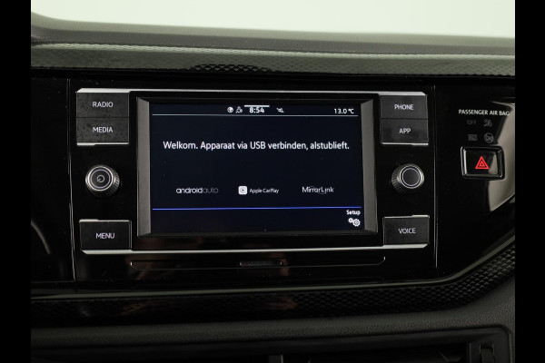 Volkswagen Polo 1.0 TSI Life 95 pk | Navigatie via App | Panoramadak | Parkeersensoren | Adaptieve cruise control | LED koplampen | Stoelverwarming |