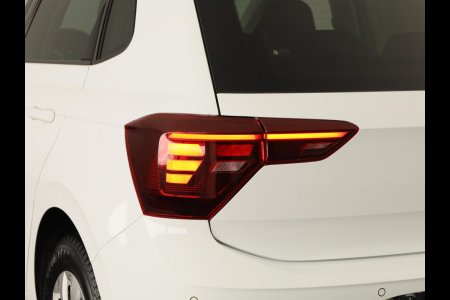 Volkswagen Polo 1.0 TSI Life 95 pk | Navigatie via App | Panoramadak | Parkeersensoren | Adaptieve cruise control | LED koplampen | Stoelverwarming |