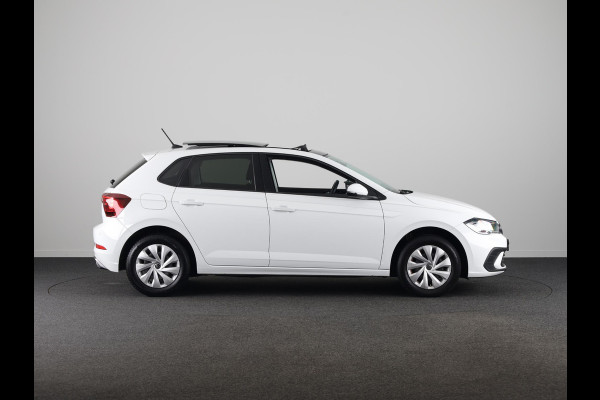 Volkswagen Polo 1.0 TSI Life 95 pk | Navigatie via App | Panoramadak | Parkeersensoren | Adaptieve cruise control | LED koplampen | Stoelverwarming |