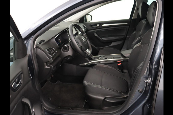 Renault Mégane 1.3 TCe Intens | Head-Up | Trekhaak | Camera | Carplay | Navigatie | Full LED | Keyless | Climate control | Cruise control | Bluetooth | Getint glas