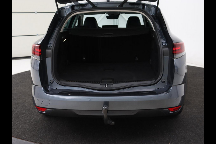 Renault Mégane 1.3 TCe Intens | Head-Up | Trekhaak | Camera | Carplay | Navigatie | Full LED | Keyless | Climate control | Cruise control | Bluetooth | Getint glas