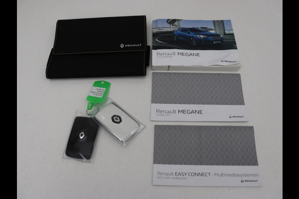 Renault Mégane 1.3 TCe Intens | Head-Up | Trekhaak | Camera | Carplay | Navigatie | Full LED | Keyless | Climate control | Cruise control | Bluetooth | Getint glas