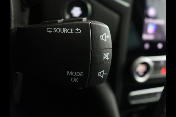 Renault Mégane 1.3 TCe Intens | Head-Up | Trekhaak | Camera | Carplay | Navigatie | Full LED | Keyless | Climate control | Cruise control | Bluetooth | Getint glas