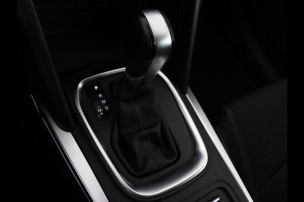 Renault Mégane 1.3 TCe Intens | Head-Up | Trekhaak | Camera | Carplay | Navigatie | Full LED | Keyless | Climate control | Cruise control | Bluetooth | Getint glas