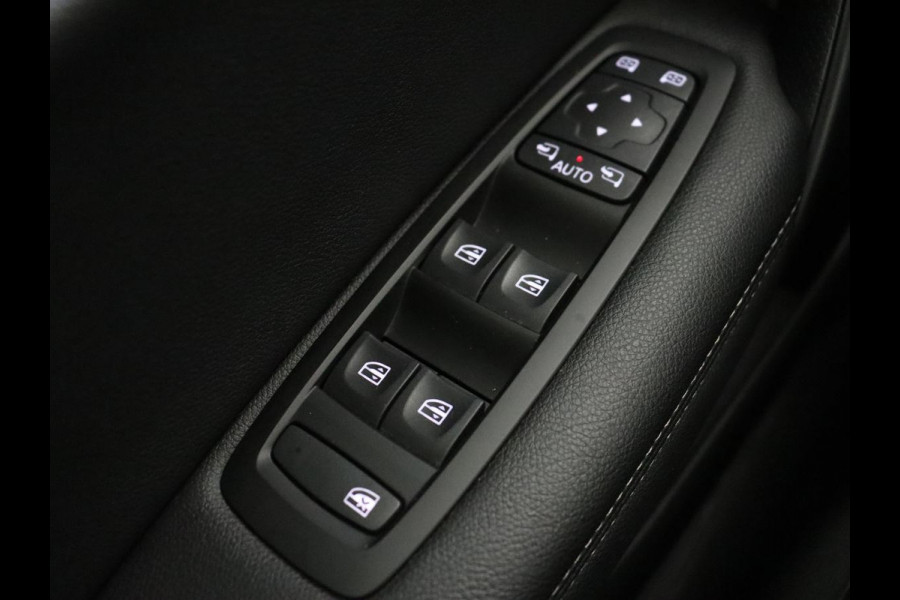 Renault Mégane 1.3 TCe Intens | Head-Up | Trekhaak | Camera | Carplay | Navigatie | Full LED | Keyless | Climate control | Cruise control | Bluetooth | Getint glas