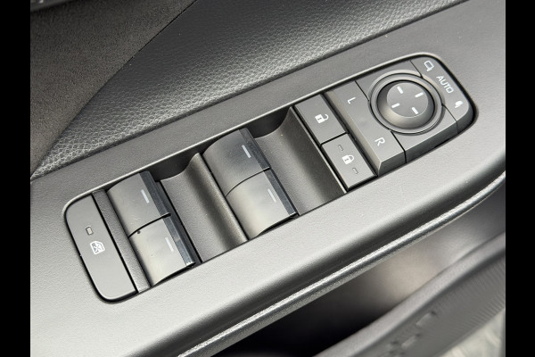 Toyota C-HR 2.0 Hybrid 200 GR SPORT Première Edition | Alle opties | Rijklaar!!