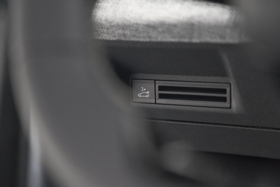 Peugeot 5008 HYbrid 145 e-DCS6 GT | Panoramadak | Camera | Elektrische Achterklep | Adaptieve Cruise Control