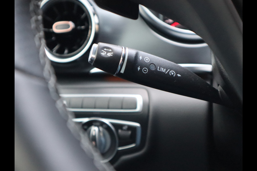 Mercedes-Benz Eqv 300 90 kWh Soh 97,3 % - 8 Peroons - Vol Opties - Pano - Luchtvering - Leder