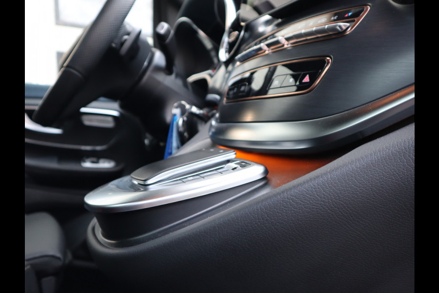 Mercedes-Benz Eqv 300 90 kWh Soh 97,3 % - 8 Peroons - Vol Opties - Pano - Luchtvering - Leder